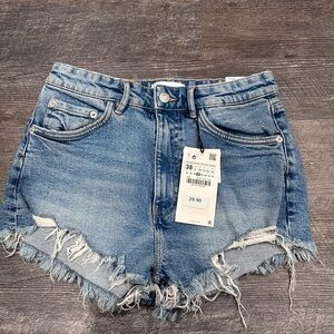 ZARA Hi-Rise Denim Shorts Size 6 Distressed Raw Hem
